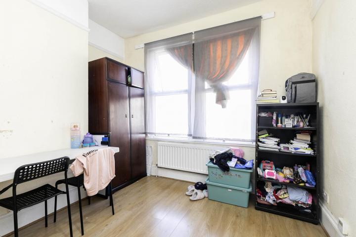 Amazing Location Headstone Road, Harrow-on-the-Hill